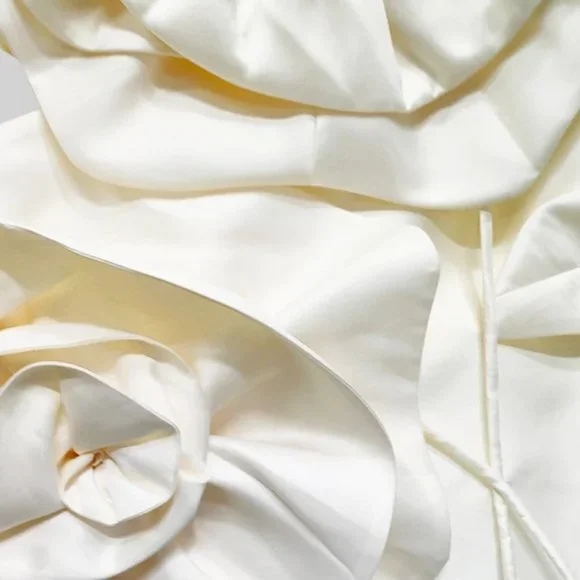 Sierra Darien Voluminous Flower Design Strapless Dress - Ivoire/Ivory S/M, NEW ✨ - Picture 11 of 12